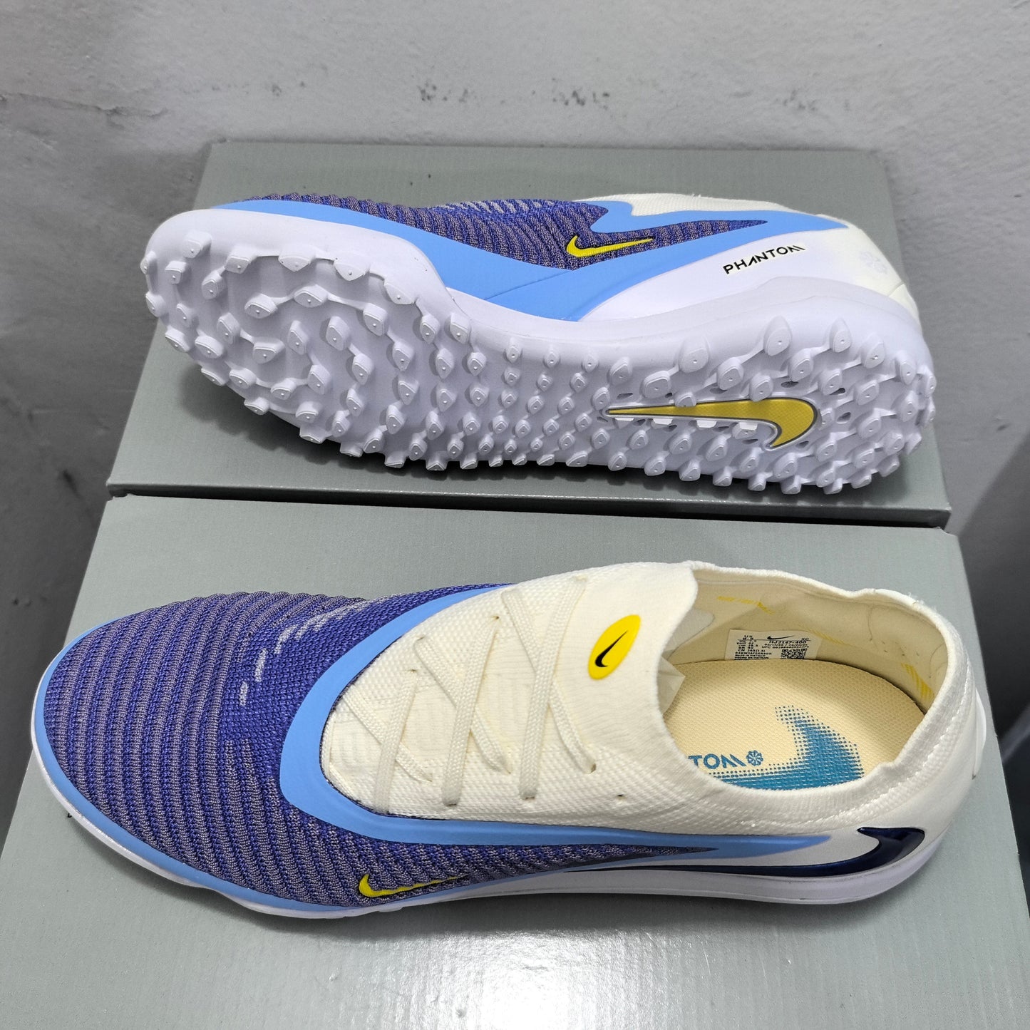 Nike Phantom 6
