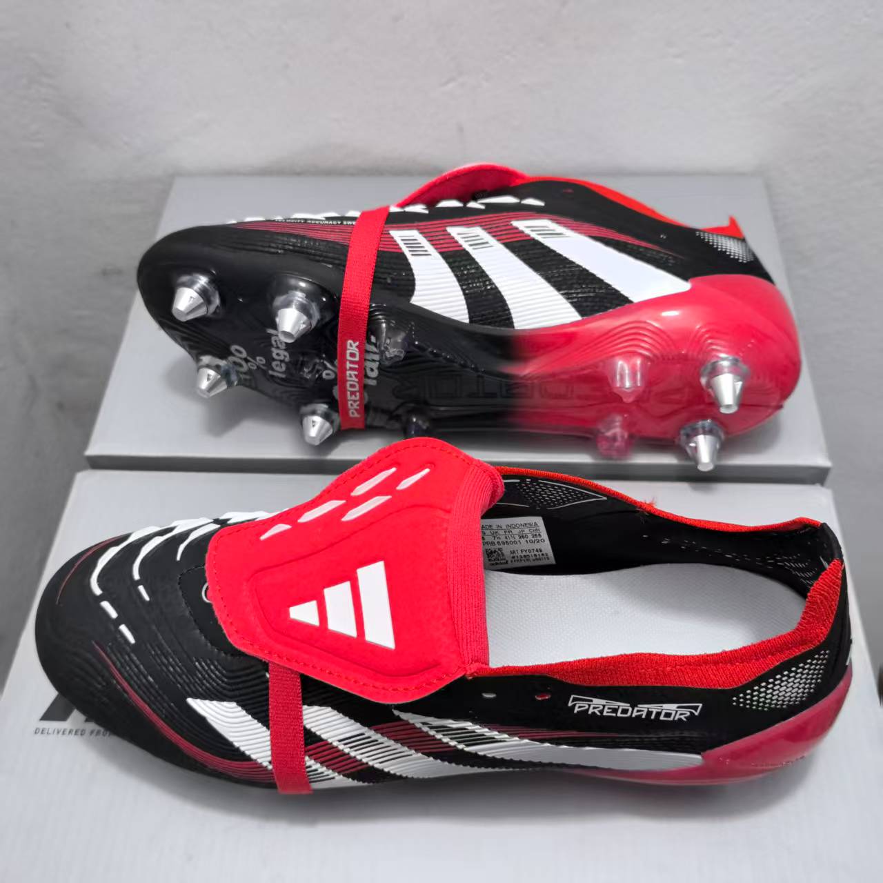 Adidas Prédator Noir / Rouge / Blanc Fer